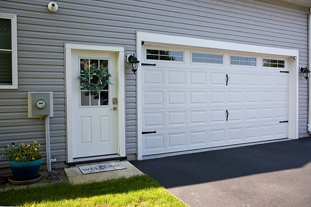 24/7 Emergency Garage Door Panel Replacement experts in Upton, WY